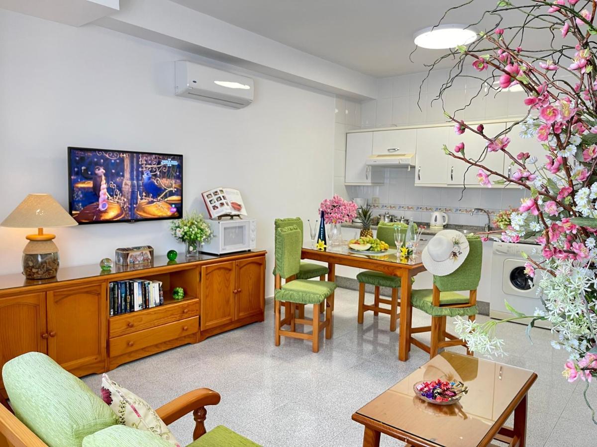 Emycanarias Holiday Homes Vecindario Весіндаріо Екстер'єр фото