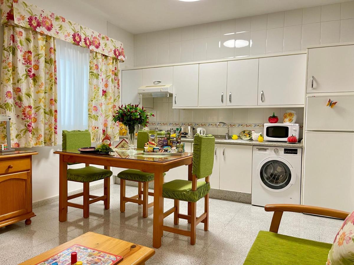 Emycanarias Holiday Homes Vecindario Весіндаріо Екстер'єр фото