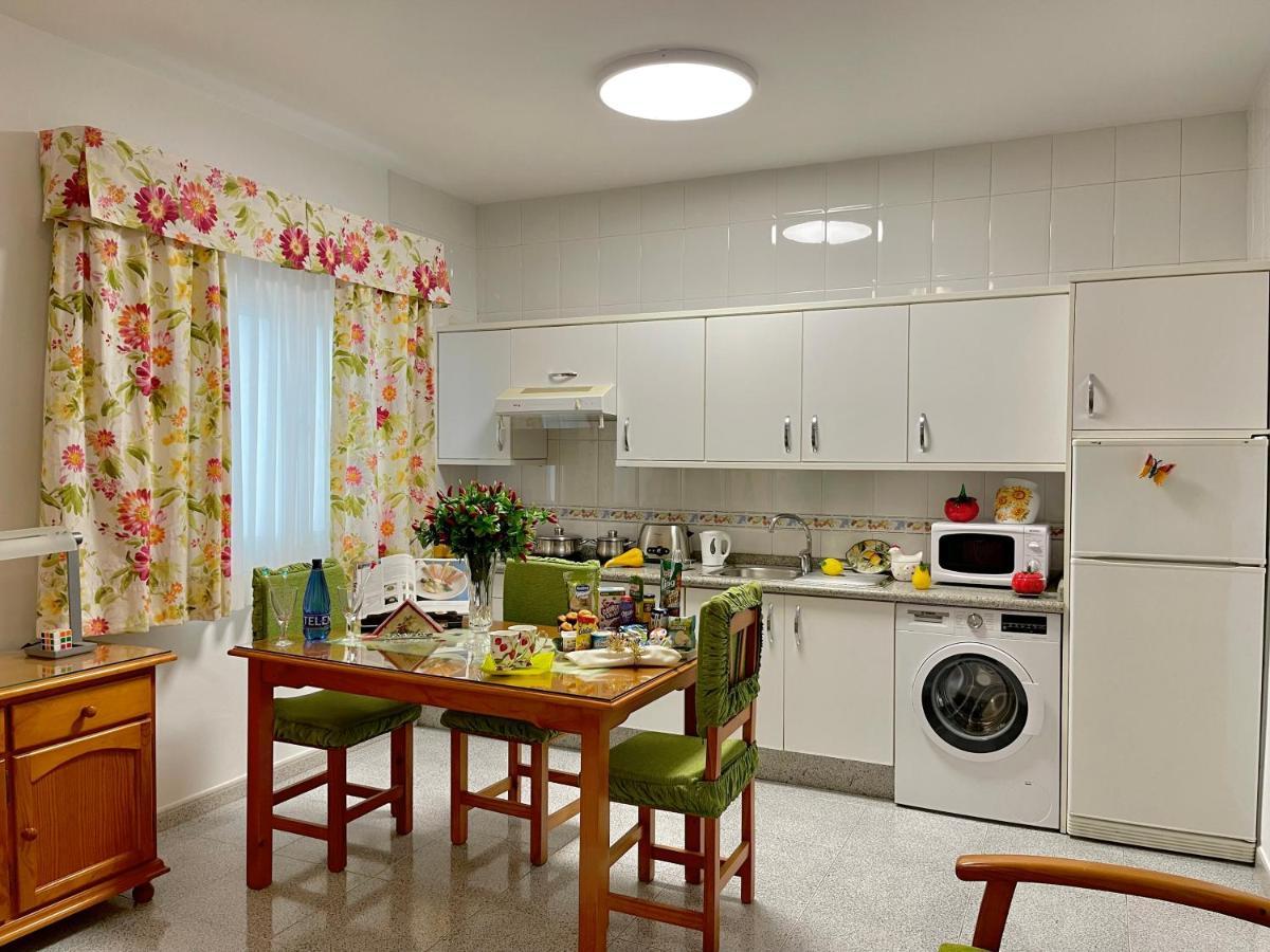 Emycanarias Holiday Homes Vecindario Весіндаріо Екстер'єр фото