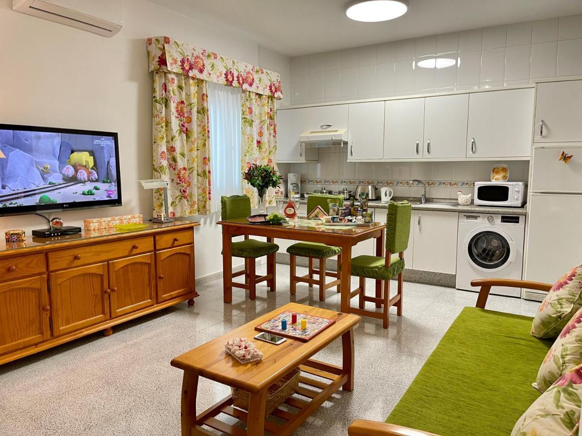 Emycanarias Holiday Homes Vecindario Весіндаріо Екстер'єр фото