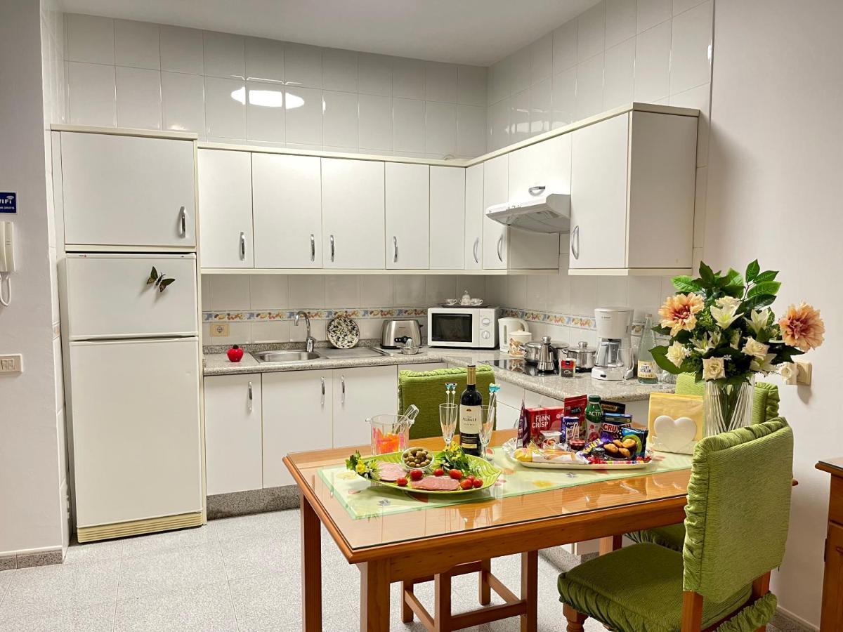 Emycanarias Holiday Homes Vecindario Весіндаріо Екстер'єр фото