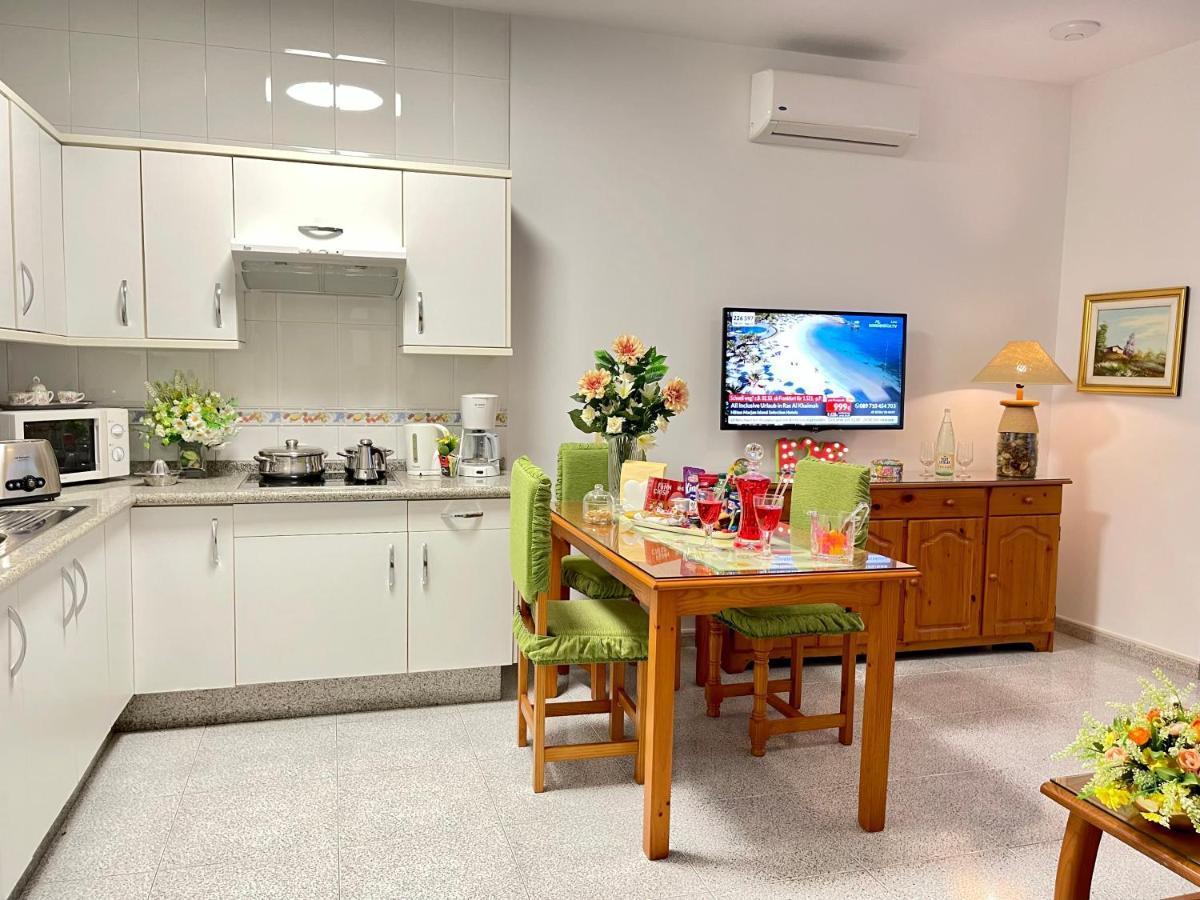 Emycanarias Holiday Homes Vecindario Весіндаріо Екстер'єр фото