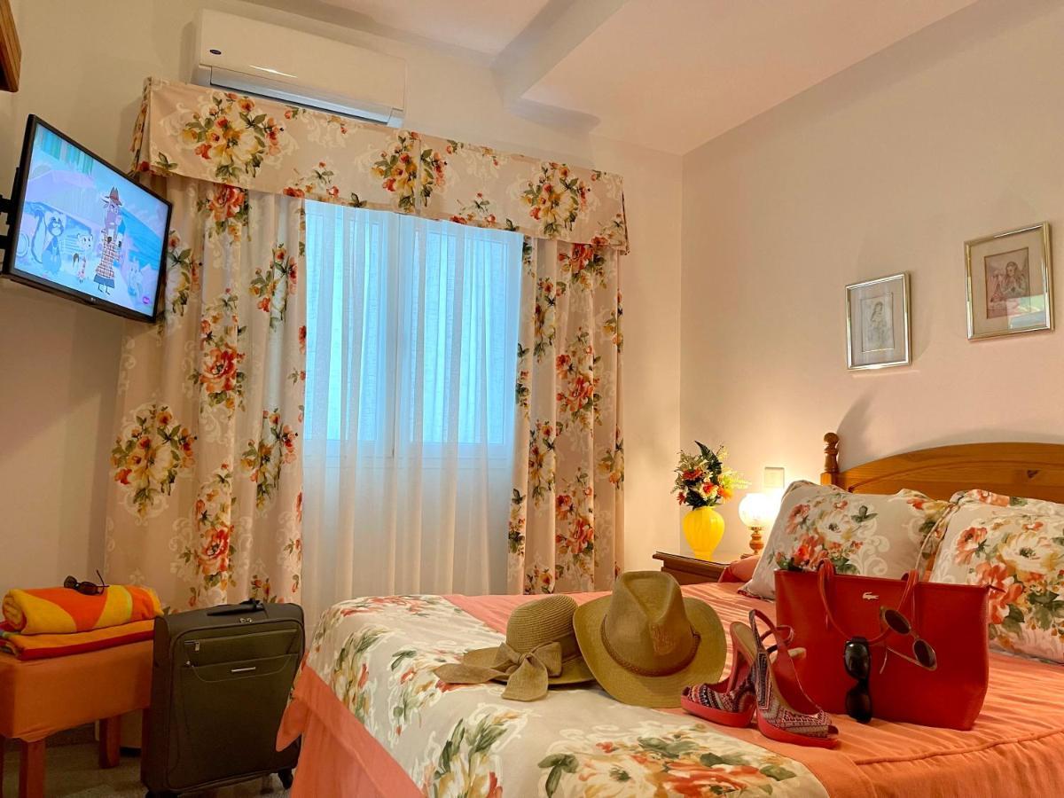 Emycanarias Holiday Homes Vecindario Весіндаріо Екстер'єр фото