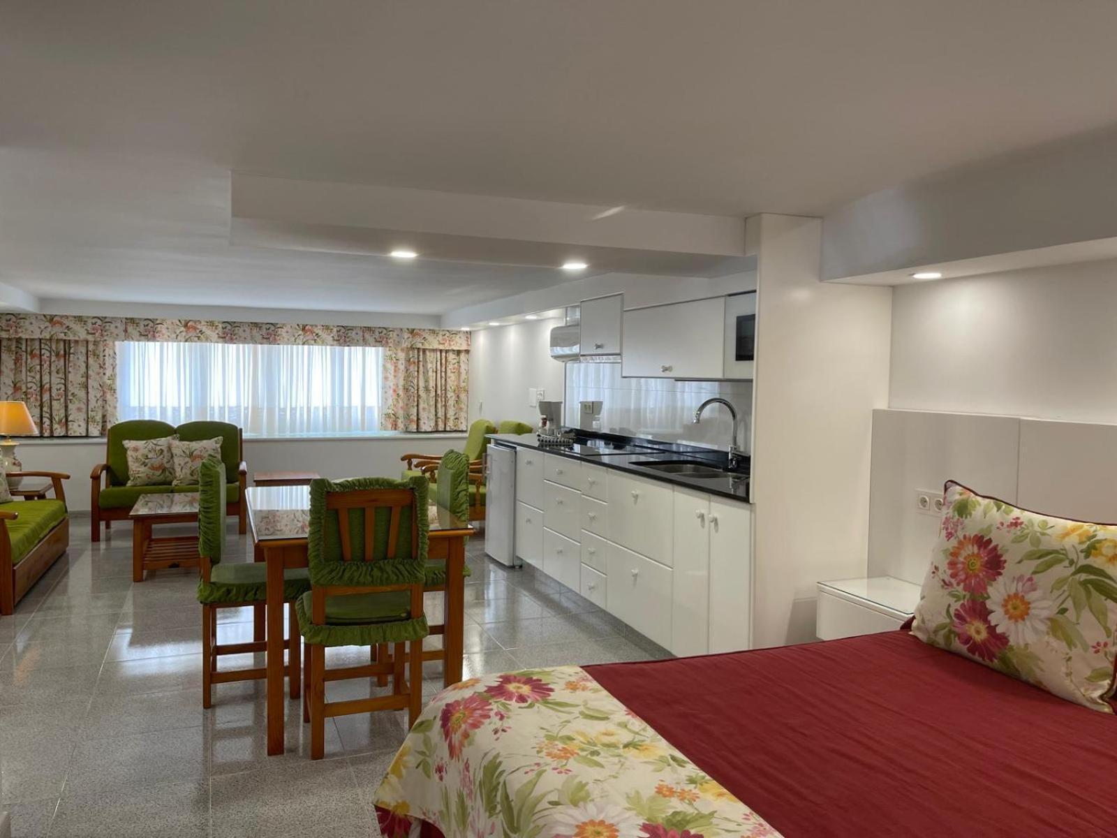Emycanarias Holiday Homes Vecindario Весіндаріо Екстер'єр фото