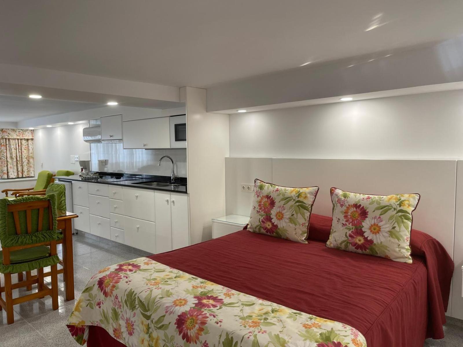 Emycanarias Holiday Homes Vecindario Весіндаріо Екстер'єр фото