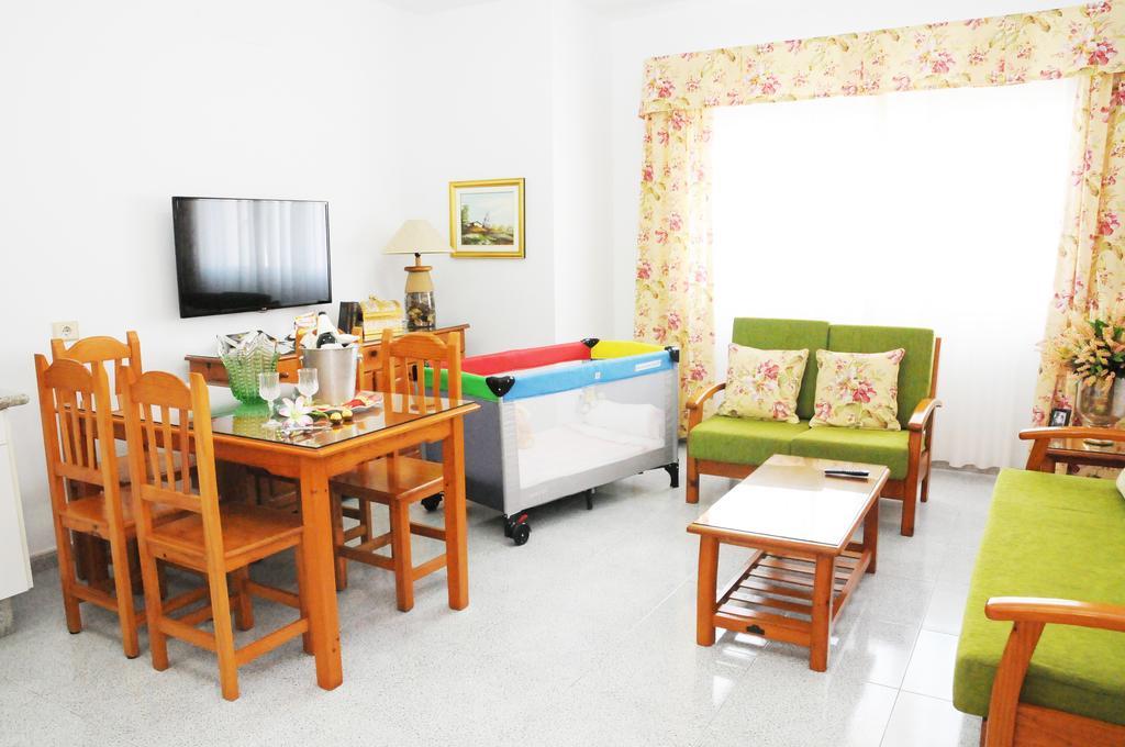 Emycanarias Holiday Homes Vecindario Весіндаріо Екстер'єр фото